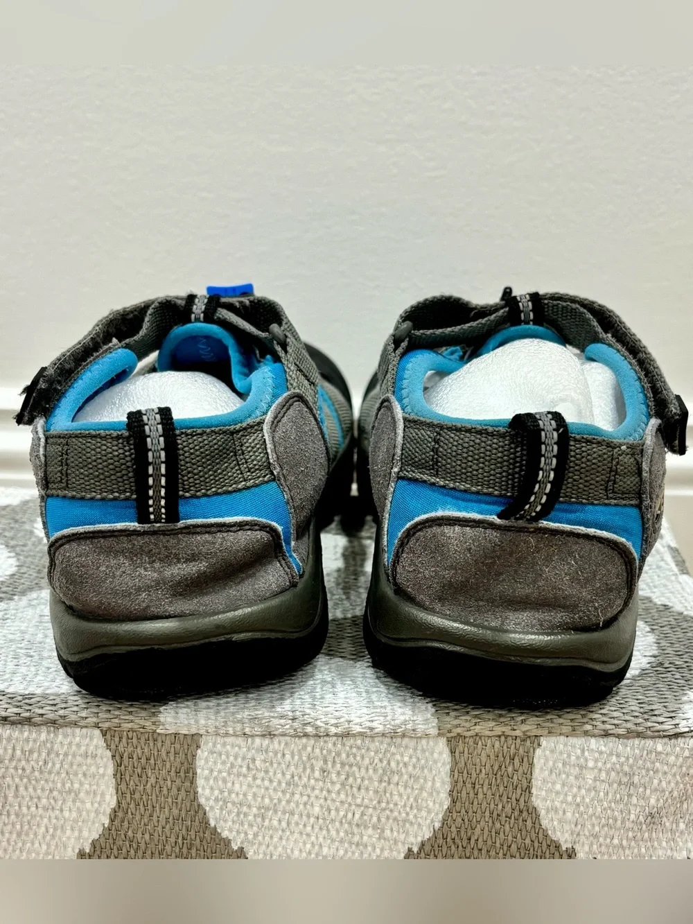 KEEN Kids Size 5, Women’s Size 6-7 Newport H2 Water Shoes Magnet/Brilliant Blue